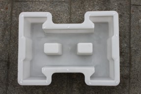 預(yù)制護(hù)坡模具該怎么養(yǎng)護(hù)？