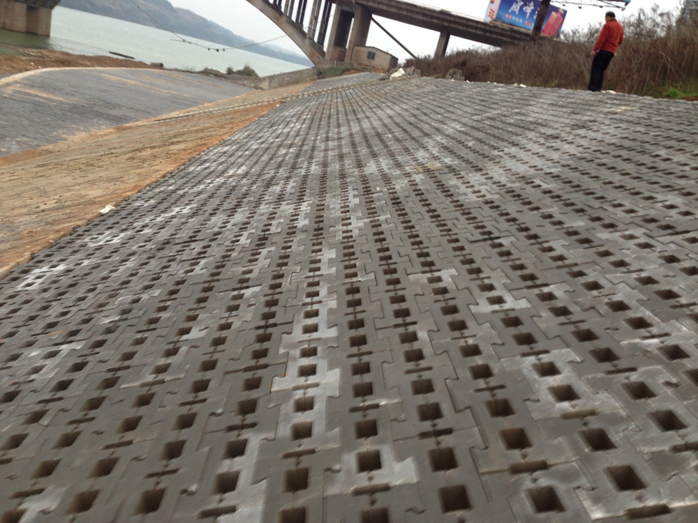 水利護坡磚塑料模具主要應用在哪些施工地點？